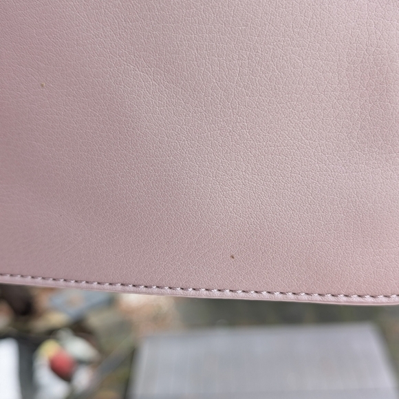 Elizabeth And James Beige Pouch (EUC) - Picture 3 of 11